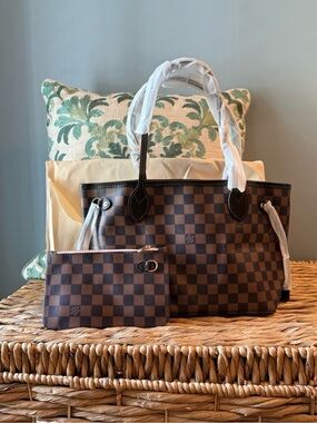 L V PM Neverfull with Pouch - Brown